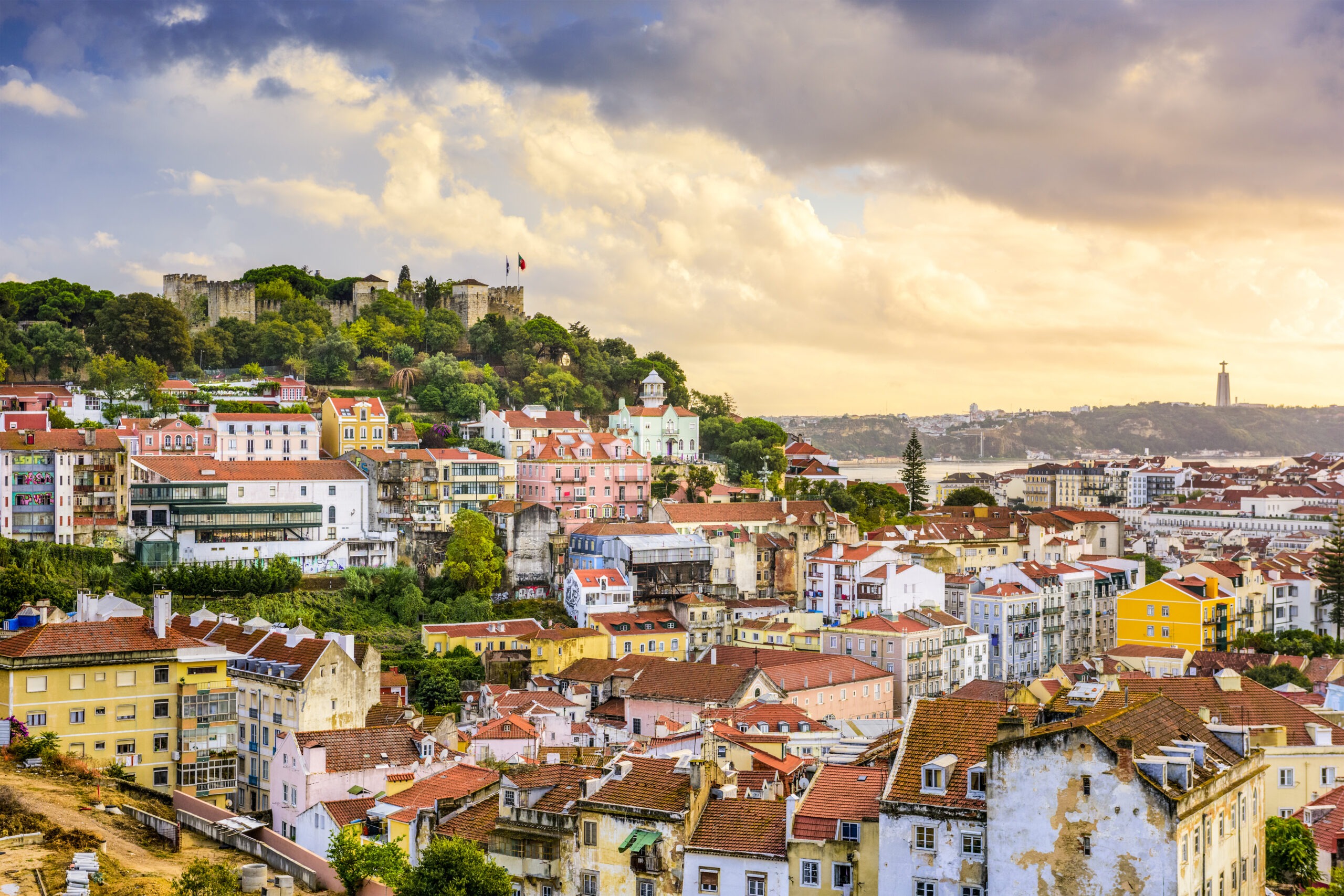lisbon-portugal-skyline-at-sao-jorge-castle-at-du-2026-04-14-00-08-39-utc